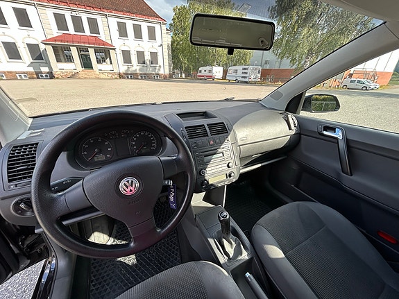 Volkswagen Polo 12 of 13
