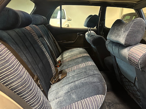 Mercedes-Benz 450 SEL 18 of 29