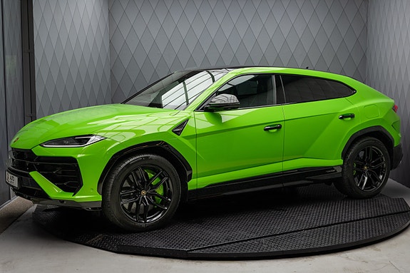 Lamborghini Urus 2 of 30