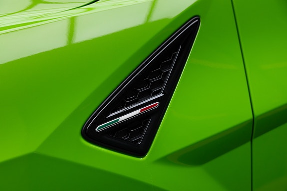 Lamborghini Urus 11 of 30