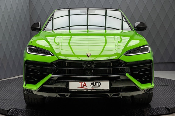 Lamborghini Urus 5 of 30