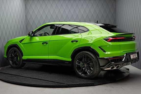 Lamborghini Urus 9 of 30