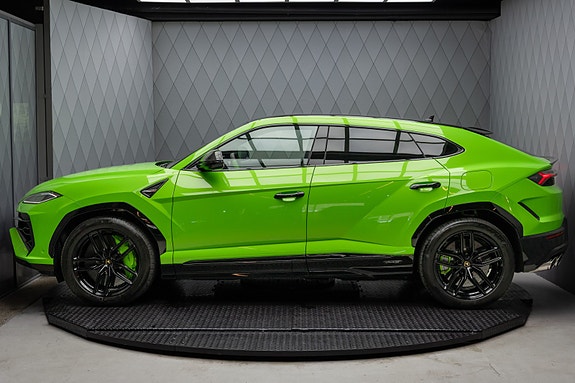 Lamborghini Urus 12 of 30
