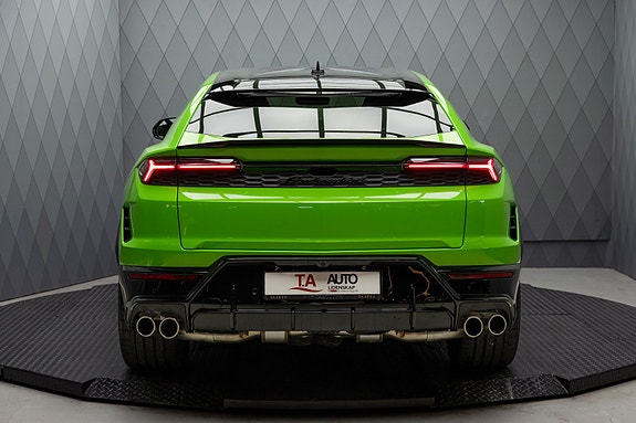 Lamborghini Urus 8 of 30