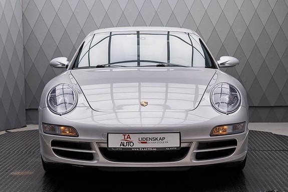 Porsche 911 4 of 30