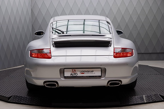 Porsche 911 7 of 30