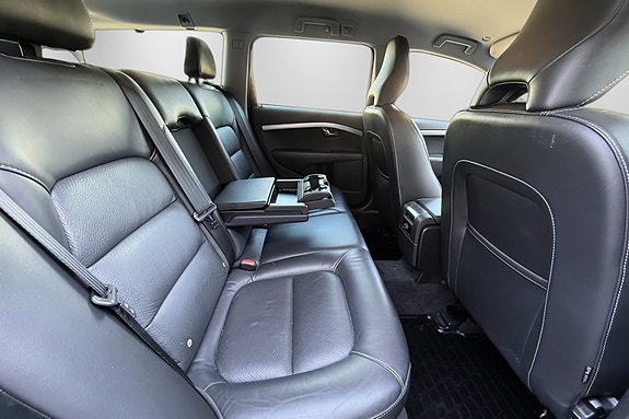 Volvo V70 21 of 28