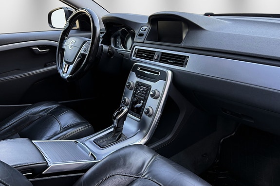 Volvo V70 6 of 28