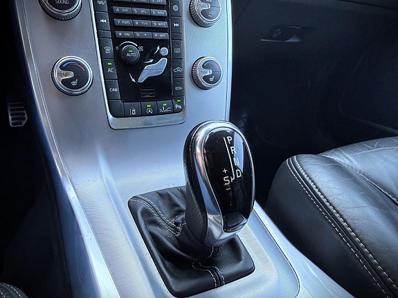 Volvo V70 15 of 28