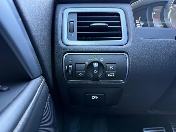 Volvo V70 18 of 28