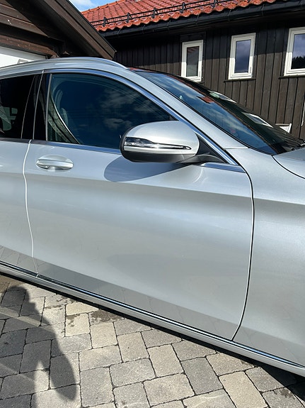 Mercedes-Benz C350 e 4 of 30