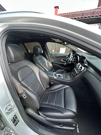 Mercedes-Benz C350 e 14 of 30