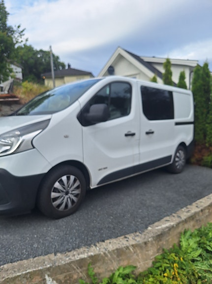 Renault Trafic 7 of 10