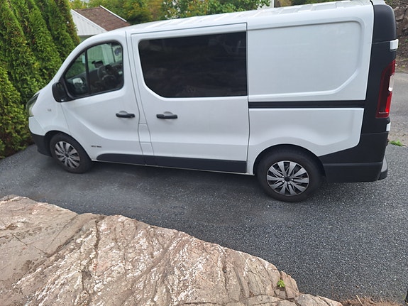 Renault Trafic 3 of 10