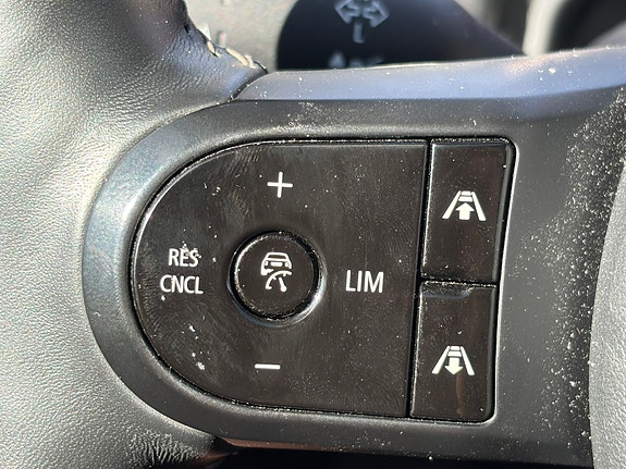 MINI Countryman Cooper SE 17 of 30