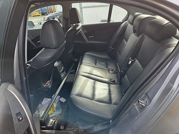 BMW 525d 10 of 15