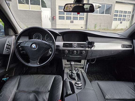 BMW 525d 8 of 15