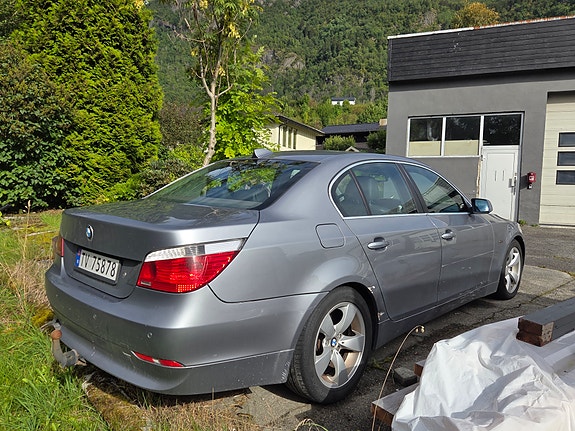 BMW 525d 4 of 15