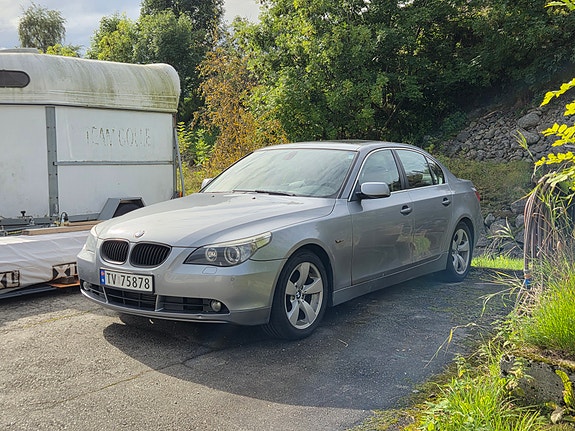 BMW 525d 2 of 15