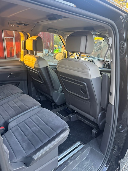 Volkswagen Multivan 12 of 22