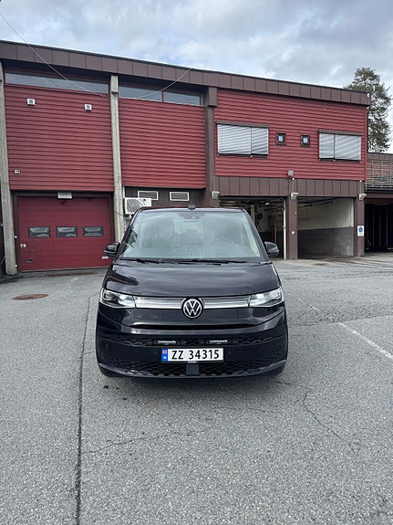 Volkswagen Multivan 8 of 22