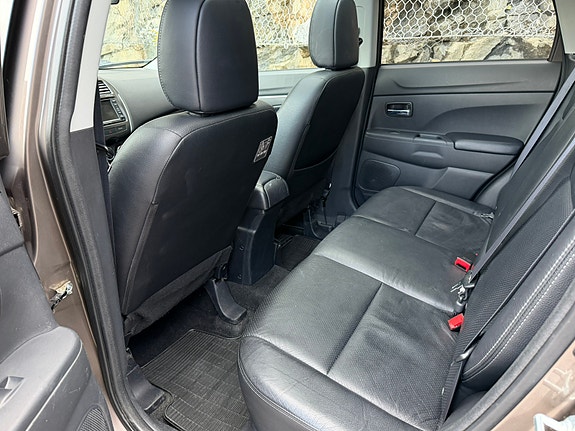 Mitsubishi ASX 15 of 30