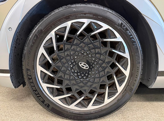 Hyundai Ioniq 5 13 of 30