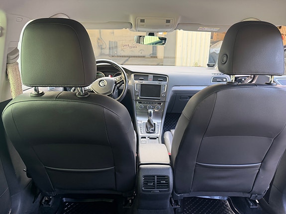 Volkswagen e-Golf VII 9 of 22