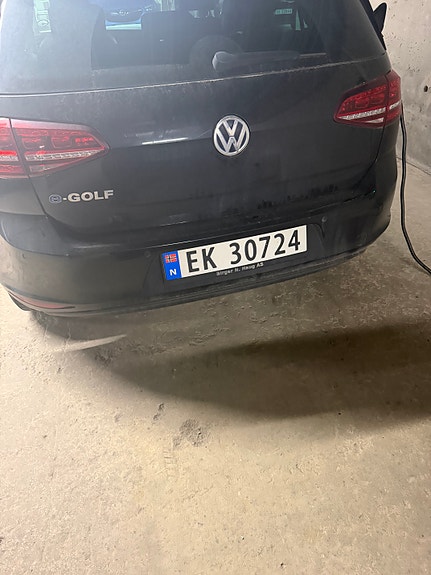 Volkswagen e-Golf VII 4 of 22