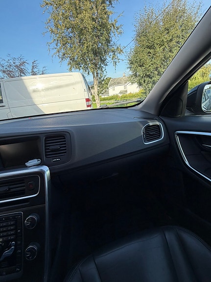 Volvo V60 4 of 11