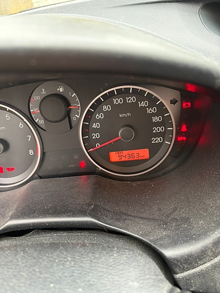 Hyundai i20 2 of 11