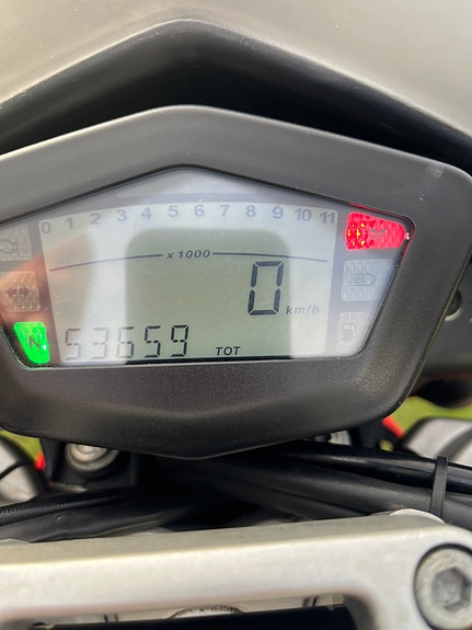 Ducati Hypermotard 1100 7 of 14