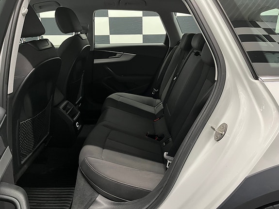 Audi A4 allroad 24 of 30