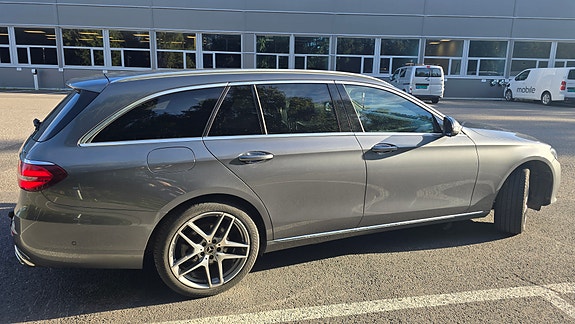 Mercedes-Benz E220 d 3 of 21