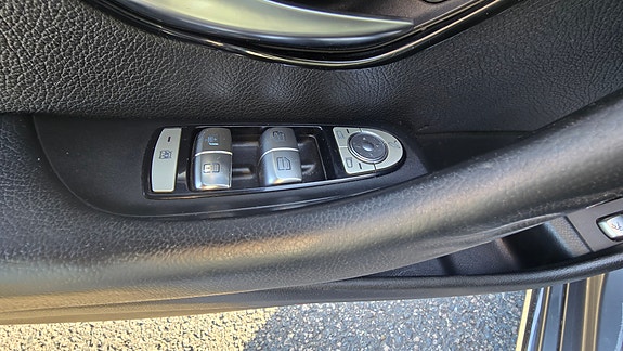 Mercedes-Benz E220 d 18 of 21