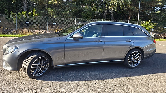 Mercedes-Benz E220 d 4 of 21