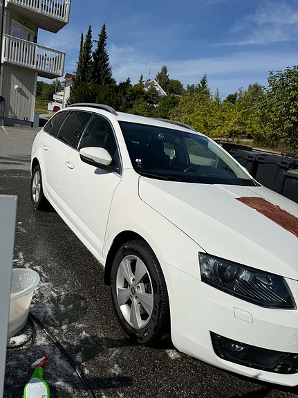 Skoda Octavia 5 of 10