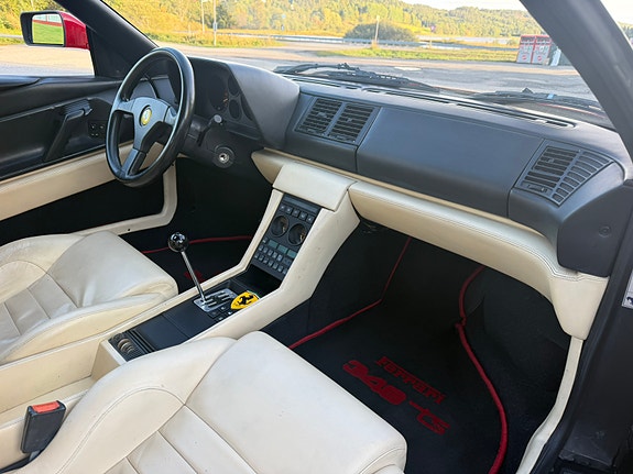 Ferrari 348 18 of 25