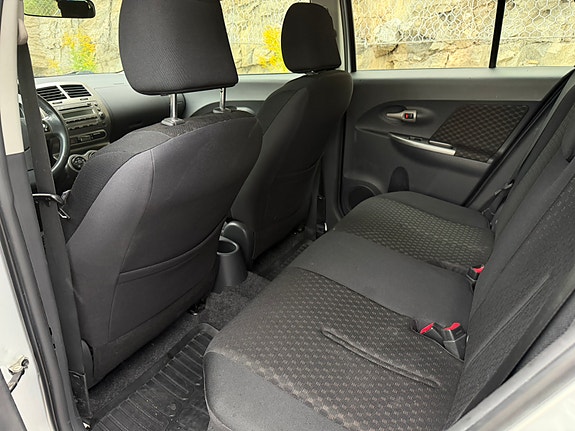 Toyota Urban Cruiser 16 of 25