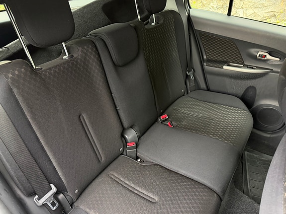 Toyota Urban Cruiser 12 of 25