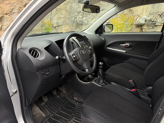 Toyota Urban Cruiser 17 of 25