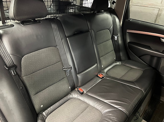 Volvo V70 30 of 30