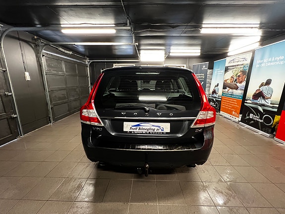 Volvo V70 14 of 30