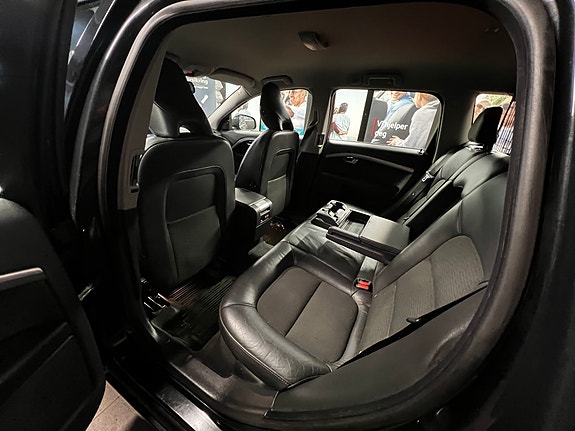 Volvo V70 28 of 30