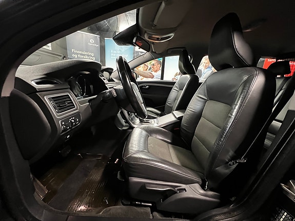 Volvo V70 23 of 30