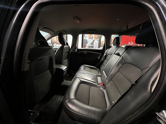 Volvo V70 25 of 30