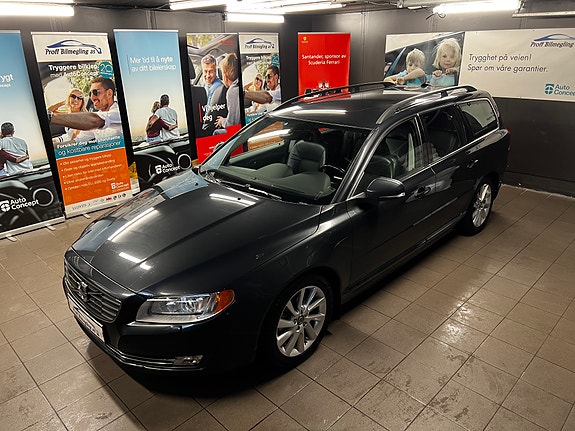 Volvo V70 2 of 30