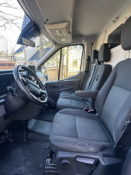 Ford Transit 8 of 17