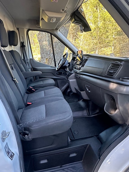 Ford Transit 14 of 17
