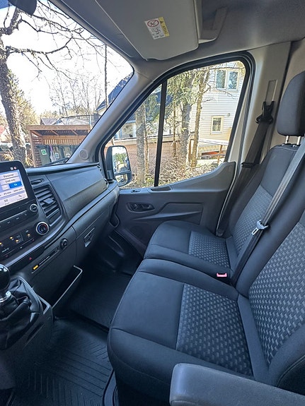 Ford Transit 10 of 17